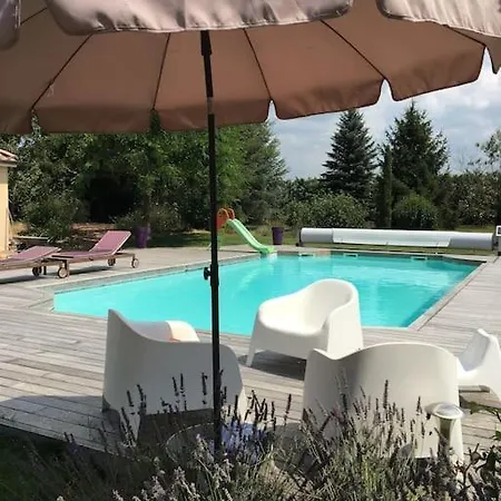 La Grangeneuve Cote Piscine * Marclopt